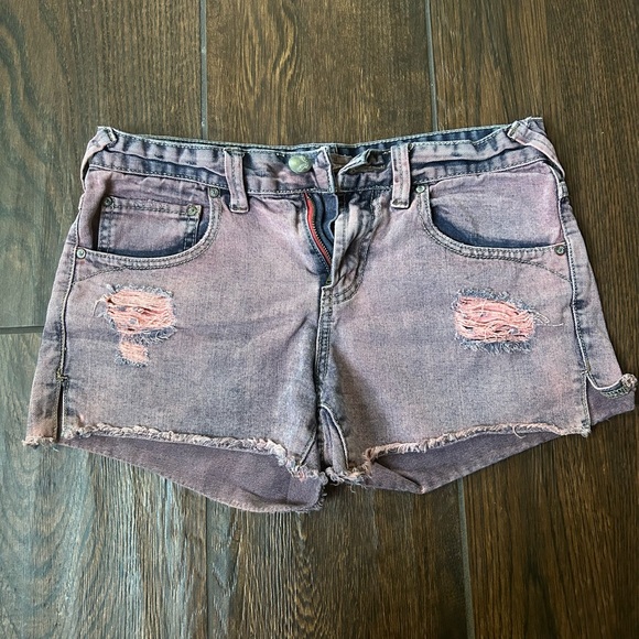 Free People Denim Shorts Cut Off Distressed Acid Wash Garment Dyed Pink 25 Waist - Picture 1 of 3